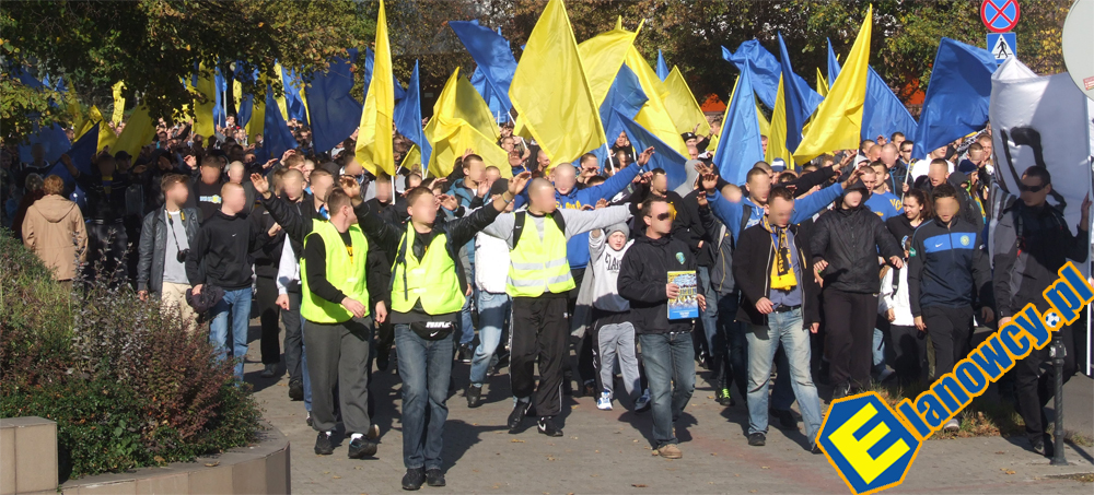 Manifestacja kibiców Elany "Piłka Nożna dla Torunia' - 18.10.2012 
